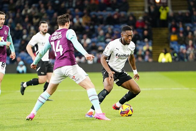 Soi kèo trận đấu Burnley vs Derby County 1h45 ngày 27/08/2025 3 Màn thư hùng giữa Burnley vs Derby County