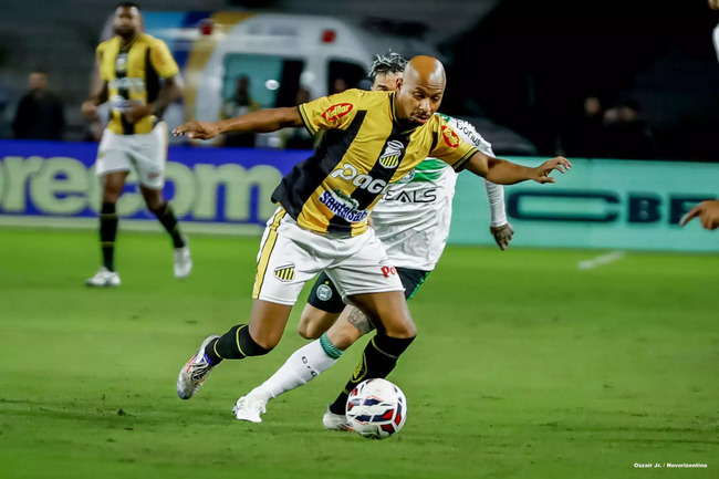 Soi kèo trận đấu Gremio Novorizontino vs Coritiba (PR), 07h35 ngày 15/08 3 Màn thư hùng giữa Gremio Novorizontino vs Coritiba (PR)